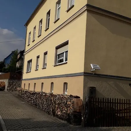 Neubert Apartment